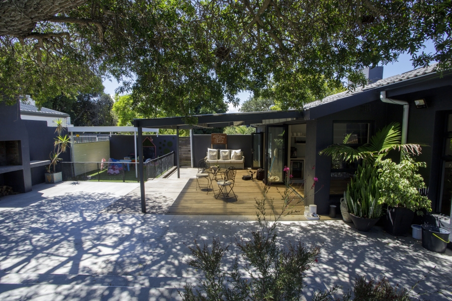 4 Bedroom Property for Sale in Loevenstein Western Cape